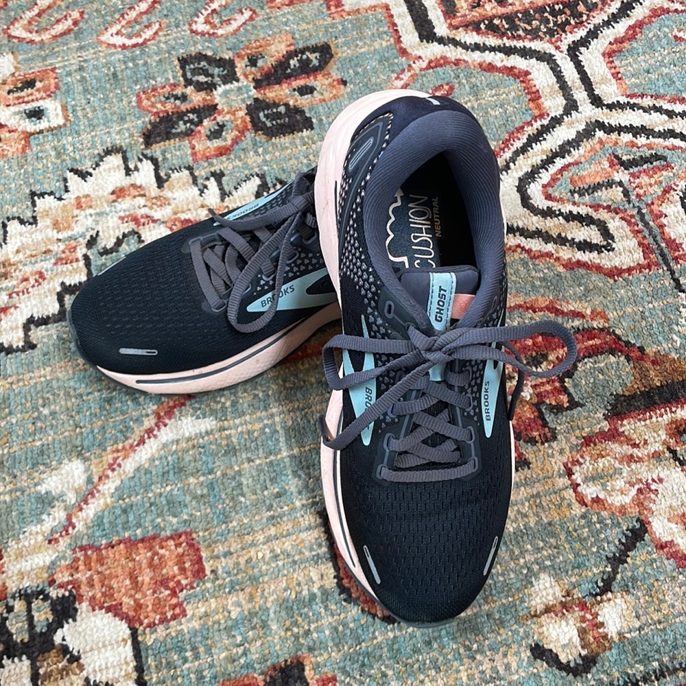 Brooks Ghost women’s size 7.5 USA.